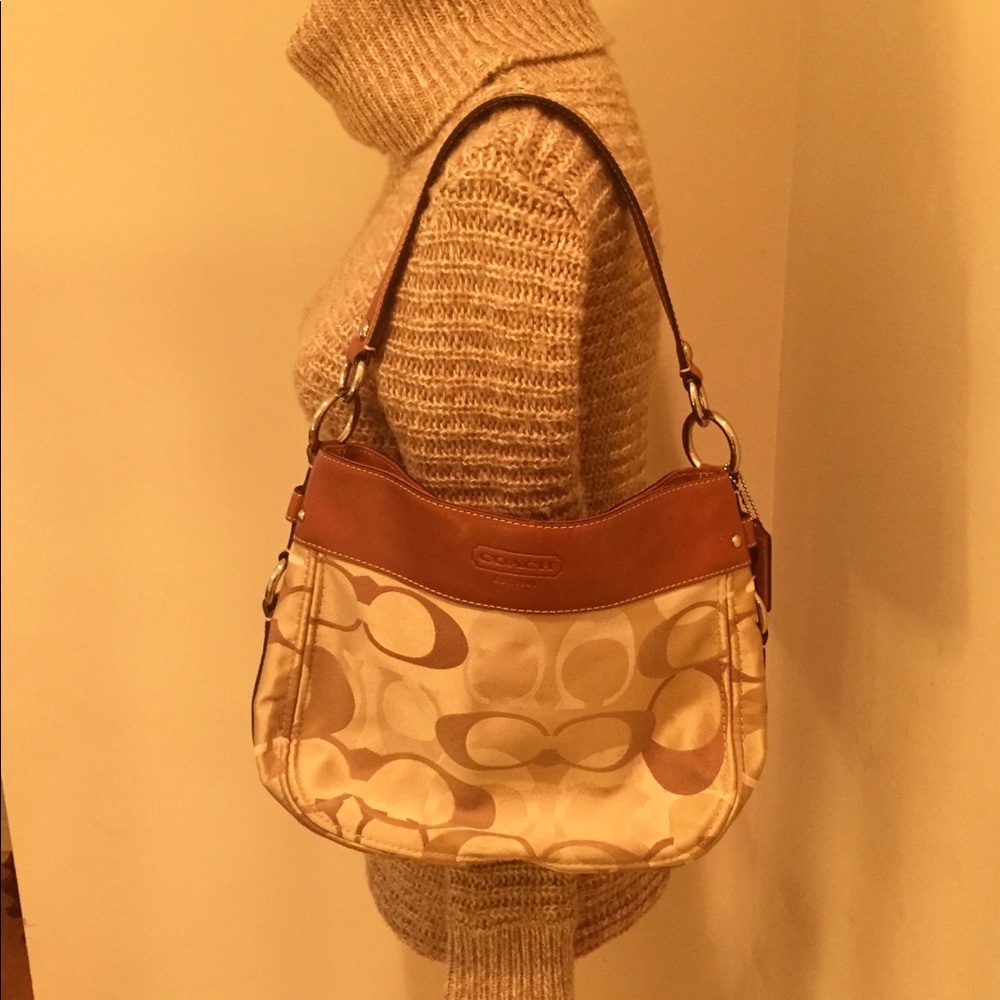 Authentic Coach Handbag - Picture 4 of 8
